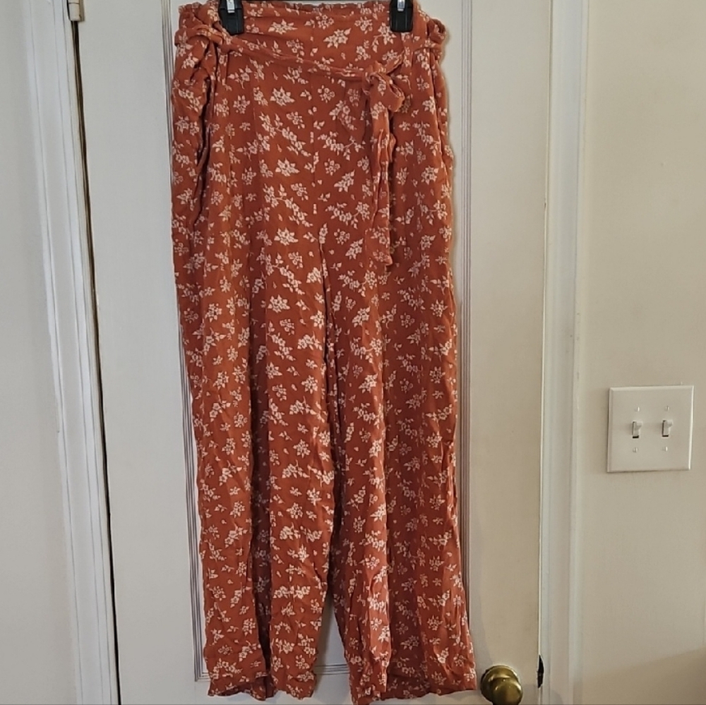 American Eagle Outfitters Terracotta Floral Wide Leg Pants - Size XL